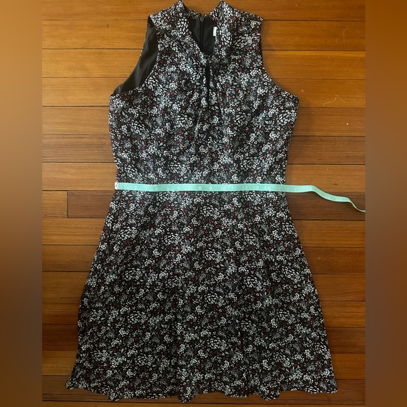 Loft Floral Dress, 6 - Picture 9 of 9